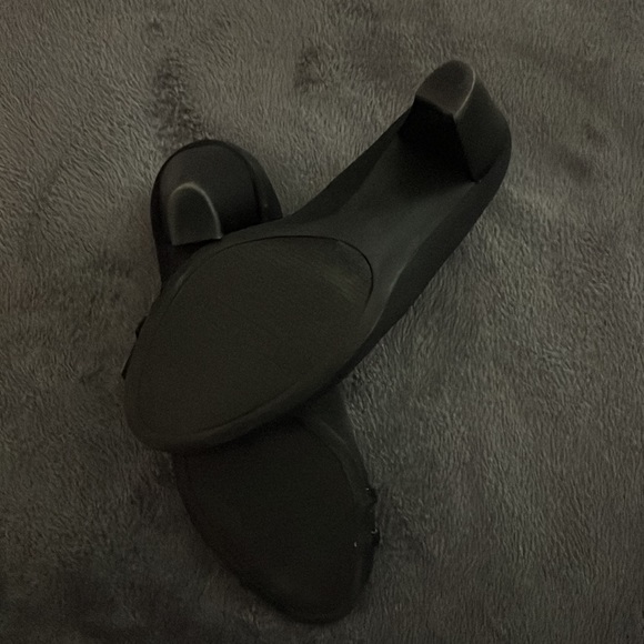 Black peep toe heels - Picture 5 of 6